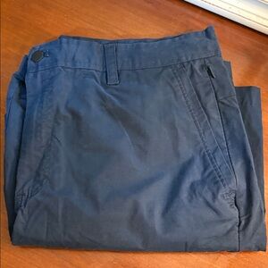 Van Heusen Men's Navy Flat Front Shorts 36 waist and 9.5 inseam